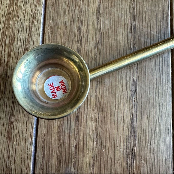 Retro Brass Gold Snuffer - Picture 2 of 2